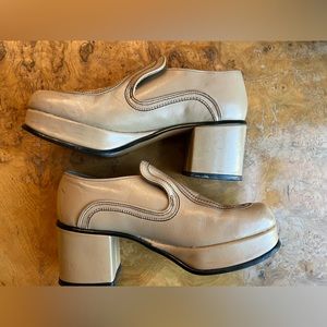 1970s Thom McAn Platform Leather Shoes- Women’s 8